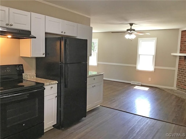 5206 Hallmark Dr, Chesterfield, VA 23234 - kitchen featuring black appliances, under cabinet range hood, white cabinets, and a ceiling fan
