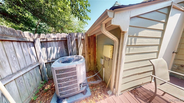 7816 Camolin Ct, Henrico, VA 23228 - exterior view of a central AC unit