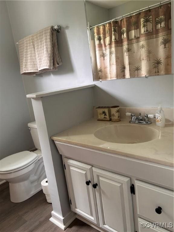 6033 Ironworks Ct, Mechanicsville, VA 23111 - bathroom with wood finished floors and vanity