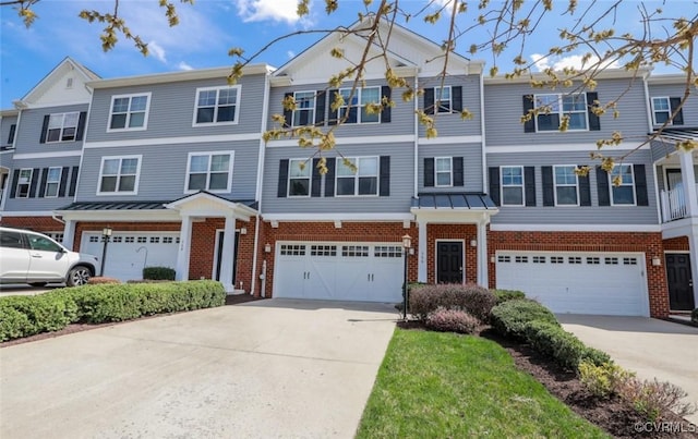 566 Abbey Village Cir, Midlothian, VA 23114 - multi unit property with brick siding, an attached garage, and driveway