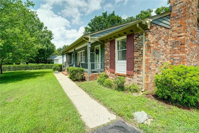 10070 Rinker Dr, Mechanicsville, VA 23116 - view of yard with covered porch