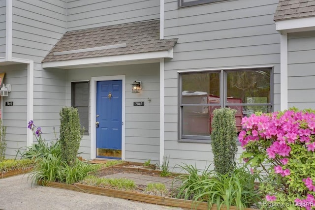 7842 Sunset Dr Unit 10B, Hayes, VA 23072 - photo 1