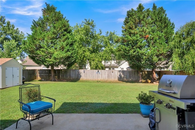 4115 Stonewood Ln, Williamsburg, VA 23188 - fenced backyard featuring a shed and a patio area