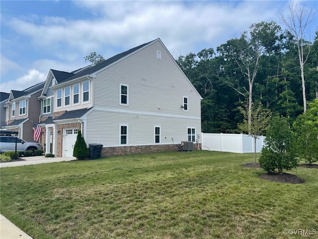 10904 Genito Square Dr, Chesterfield, VA 23112 - view of home's exterior with a garage and driveway