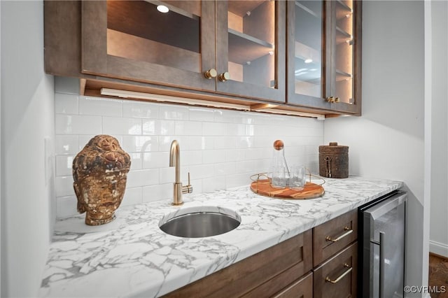 4705 Fitzhugh Ave, Richmond, VA 23230 - indoor wet bar featuring decorative backsplash and wine cooler