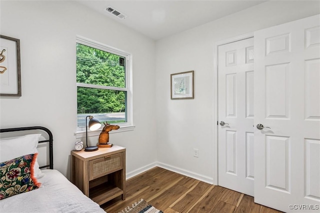 5720 Centerville Rd, Williamsburg, VA 23188 - bedroom featuring wood finished floors and baseboards
