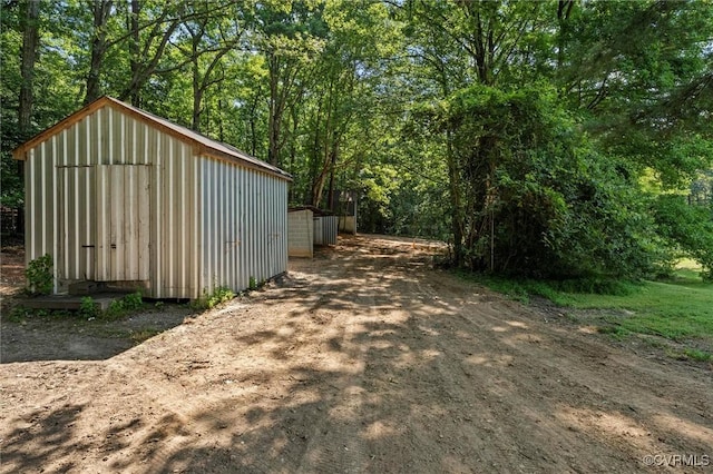 2001 Hicks Rd, North Chesterfield, VA 23235 - view of outbuilding featuring dirt driveway