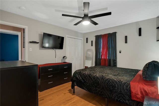 14210 Cherry St, Chester, VA 23831 - bedroom with light wood-style floors, a closet, and ceiling fan