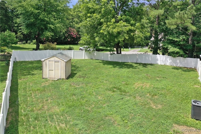 10500 Claybar Trl, North Chesterfield, VA 23236 - fenced backyard with a storage shed and view of wooded area