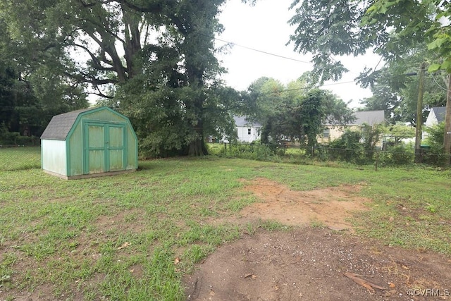 64 Gibbons Ave, Petersburg, VA 23803 - view of yard featuring a storage unit