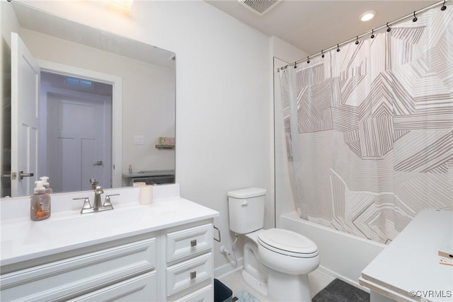 6740 Edith Oaks Way Unit 6740, Chesterfield, VA 23234 - full bath with vanity, shower / tub combo, and recessed lighting