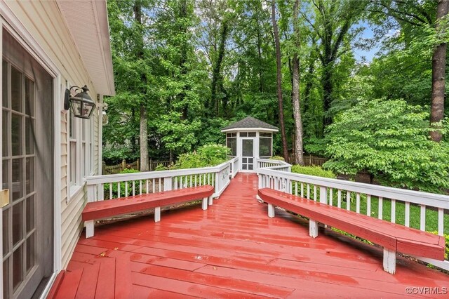 5911 Waters Edge Rd, Midlothian, VA 23112 - deck with view of wooded area