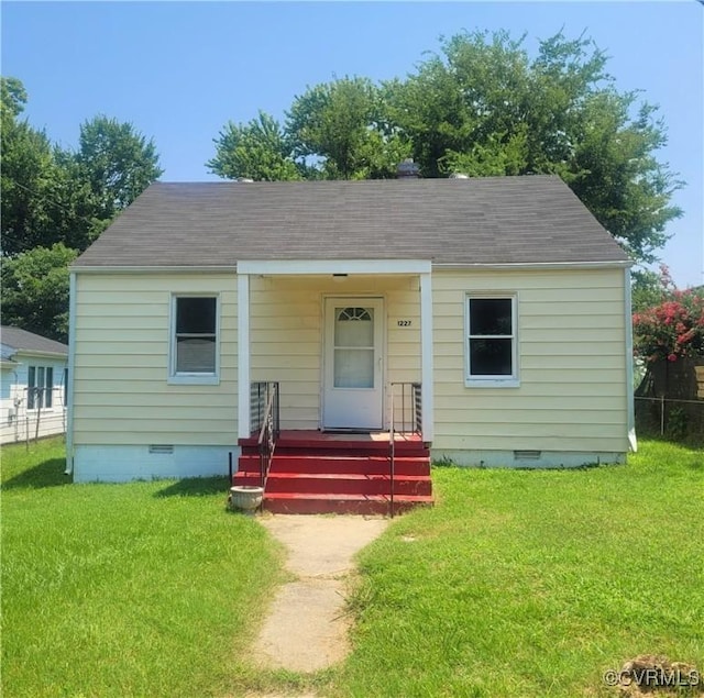 1227 Hilton Pl, Petersburg, VA 23803 - bungalow with crawl space and roof with shingles