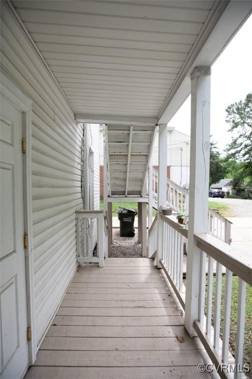 405 E 2nd St, Farmville, VA 23901 - view of wooden porch