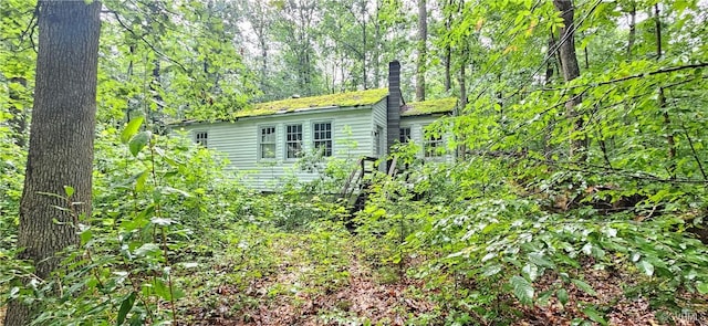 32 Hillcrest Dr, Columbia, VA 23038 - view of outdoor structure featuring a forest view