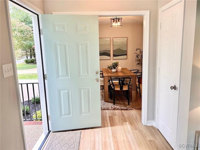 11809 Park Forest Ct, Henrico, VA 23059 - foyer entrance featuring light wood-style floors and baseboards