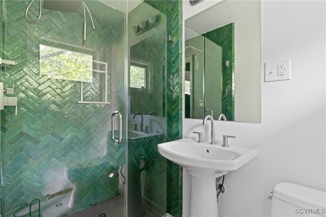 2301 Essex Rd, Henrico, VA 23228 - bathroom with toilet and a stall shower