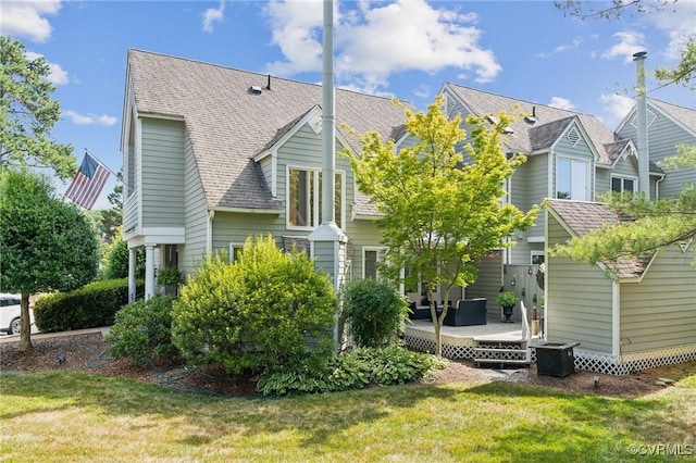 8256 Greystone W Cir, Henrico, VA 23229 - rear view of property featuring a deck and a yard