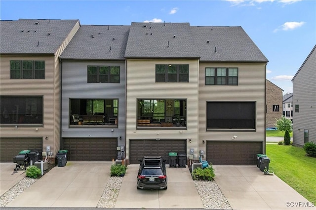 2133 Cantina Ln, Midlothian, VA 23114 - back of property featuring driveway and a garage