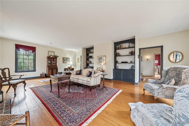 88 Holly Grv, Jamestown, VA 23185 - living room featuring light wood finished floors