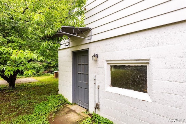 2711 Maplewood Rd, Henrico, VA 23228 - view of exterior entry