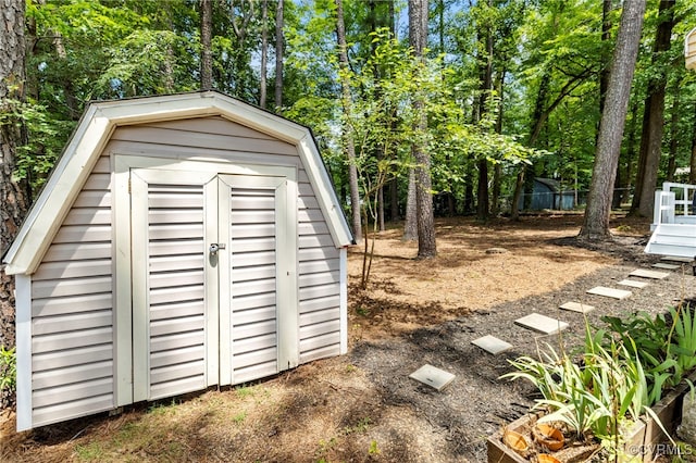 5564 Heatherhill Dr, North Chesterfield, VA 23234 - view of shed with view of wooded area