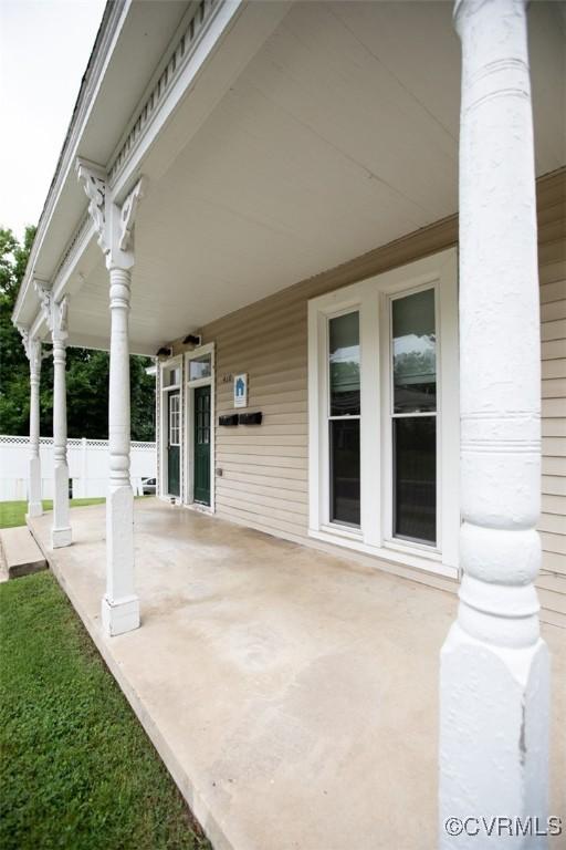 410 E 2nd St, Farmville, VA 23901 - view of patio