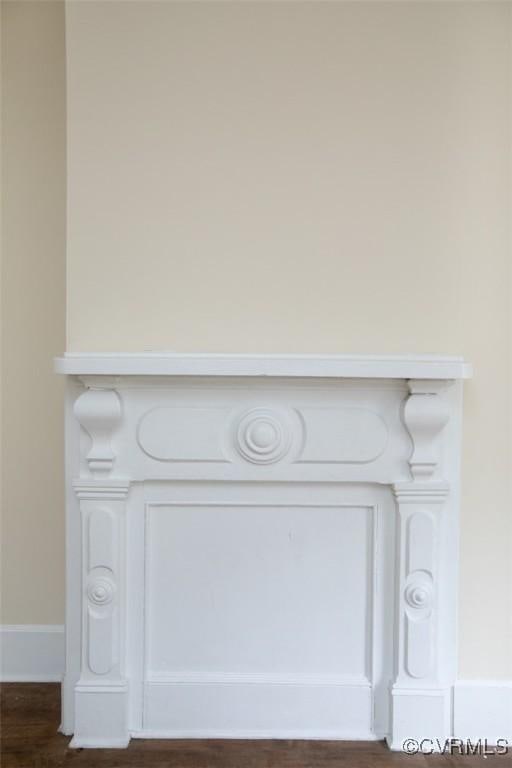 410 E 2nd St, Farmville, VA 23901 - detailed view of wood finished floors