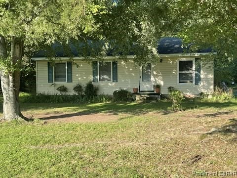 4487 Tidewater Trl, Jamaica, VA 23079 - ranch-style home with a front yard