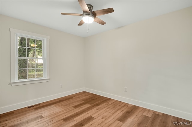 407 S 19th Ave, Hopewell, VA 23860 - spare room with light wood-style flooring and a ceiling fan