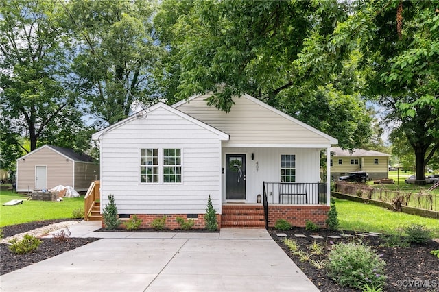 407 S 19th Ave, Hopewell, VA 23860 - bungalow with a porch and crawl space