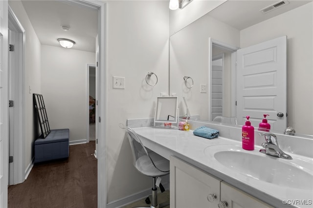 10109 Hollythorne Ln, Mechanicsville, VA 23116 - bathroom with wood finished floors and vanity