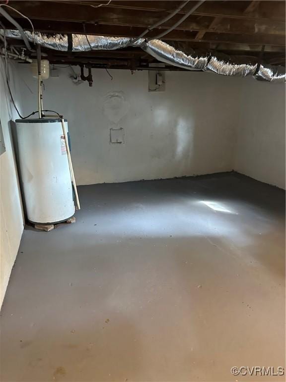 1883 Fairfax St, Petersburg, VA 23805 - unfinished basement featuring water heater