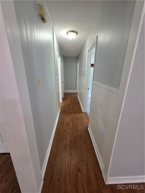 11220 Sunfield Dr, Midlothian, VA 23112 - hall featuring dark wood-style floors and baseboards