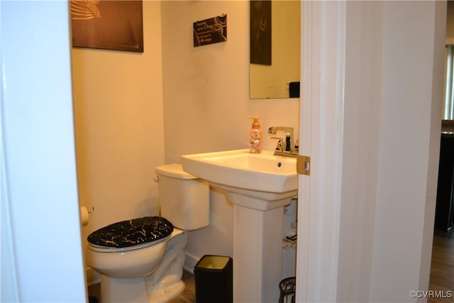 4331 Ganymede Dr, Chester, VA 23831 - half bath featuring toilet