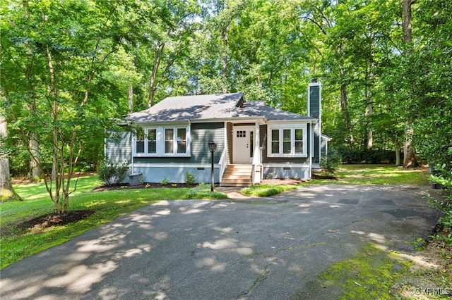 14408 Woods Walk Ct, Midlothian, VA 23112 - view of front of home featuring a chimney, crawl space, and a front lawn