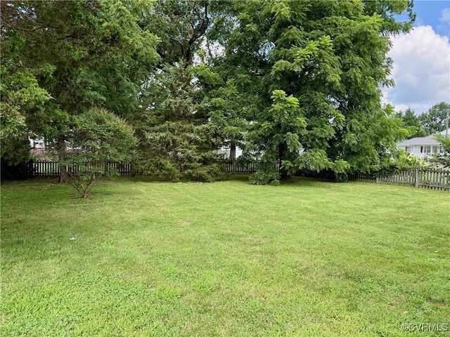 9903 Bethwood Dr, Fredericksburg, VA 22407 - view of fenced backyard