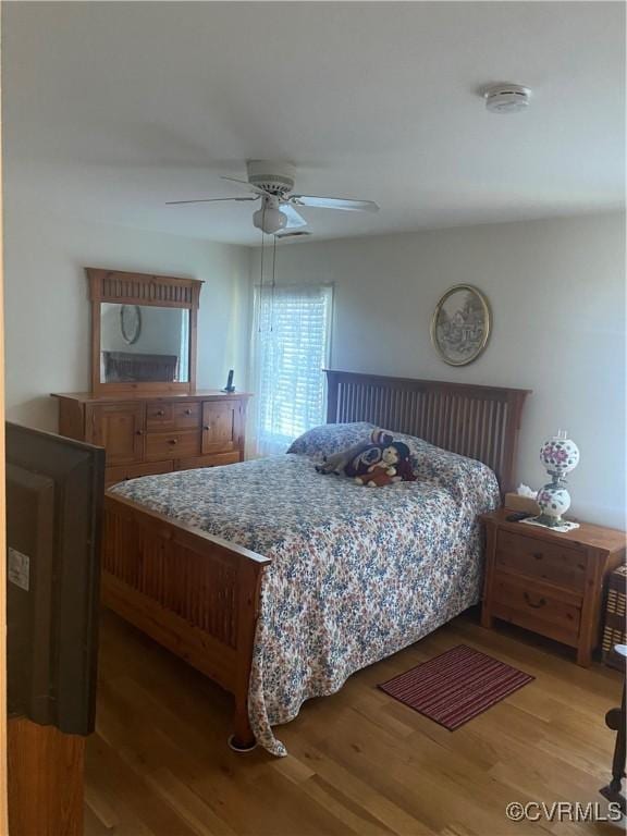 2622 Reba Ct, Glen Allen, VA 23060 - bedroom featuring light wood finished floors and a ceiling fan