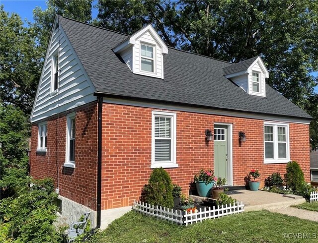 958 Donaghe St, Staunton, VA 24401 - photo 1