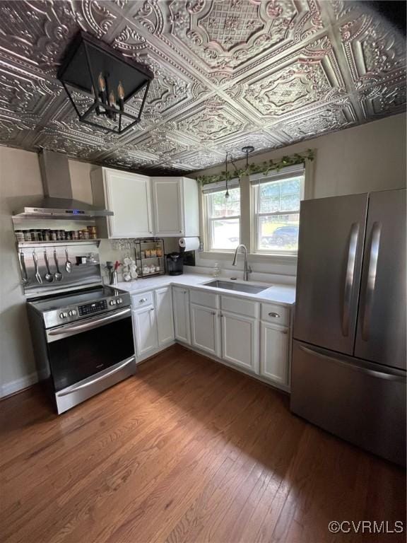 958 Donaghe St, Staunton, VA 24401 - photo 4