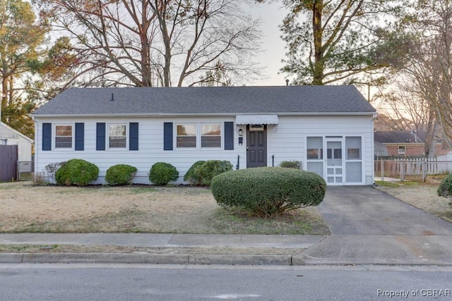 104 Clemwood Pkwy, Hampton, VA 23669 - photo 2