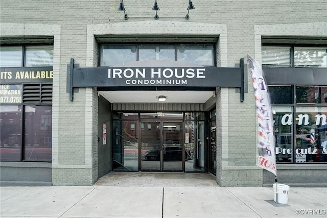 1333 W Broad St Unit U201, Richmond, VA 23220 - photo 1