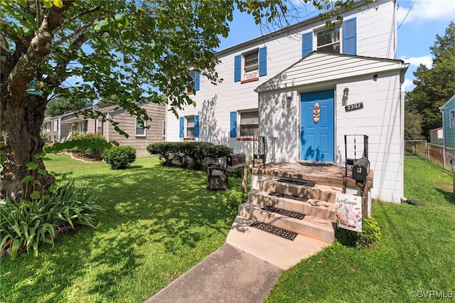 2207 Wakefield Ave, Colonial Heights, VA 23834 - photo 1