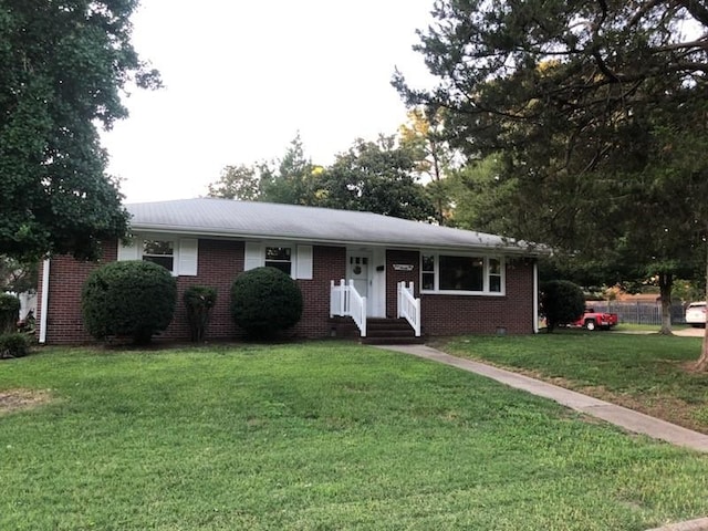 422 Skipjack Rd, Newport News, VA 23602 - photo 1