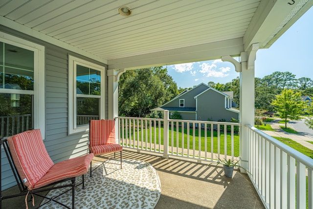 balcony featuring a porch