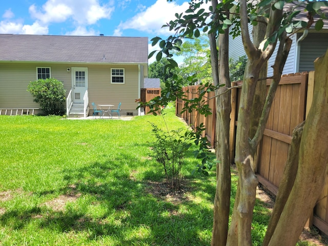 4457 Rice Mill Dr, North Charleston, SC 29420 - fenced backyard featuring entry steps