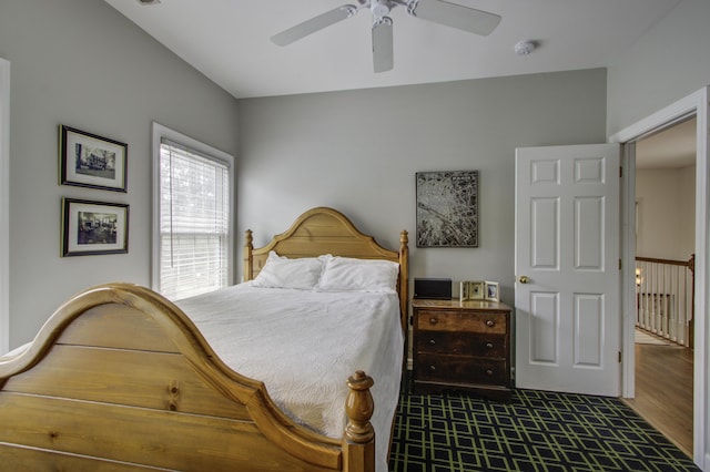 bedroom with ceiling fan