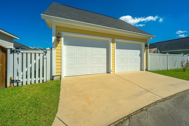415 Watergrass Way, Summerville, SC 29485 - garage featuring fence