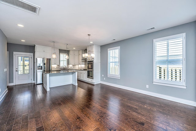 415 Watergrass Way, Summerville, SC 29485 - kitchen with visible vents, baseboards, a sink, and appliances with stainless steel finishes