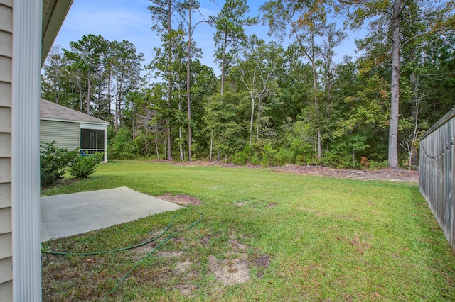 view of yard featuring a patio